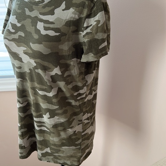 VS PINK l Camo T-Shirt - Picture 3 of 6